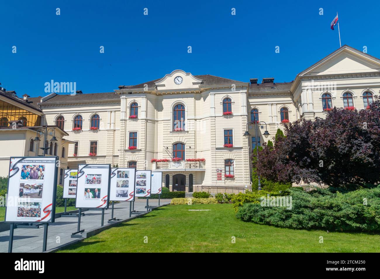 Bydgoszcz, Polonia - 9 luglio 2023: Vecchio municipio a Bydgoszcz. Foto Stock