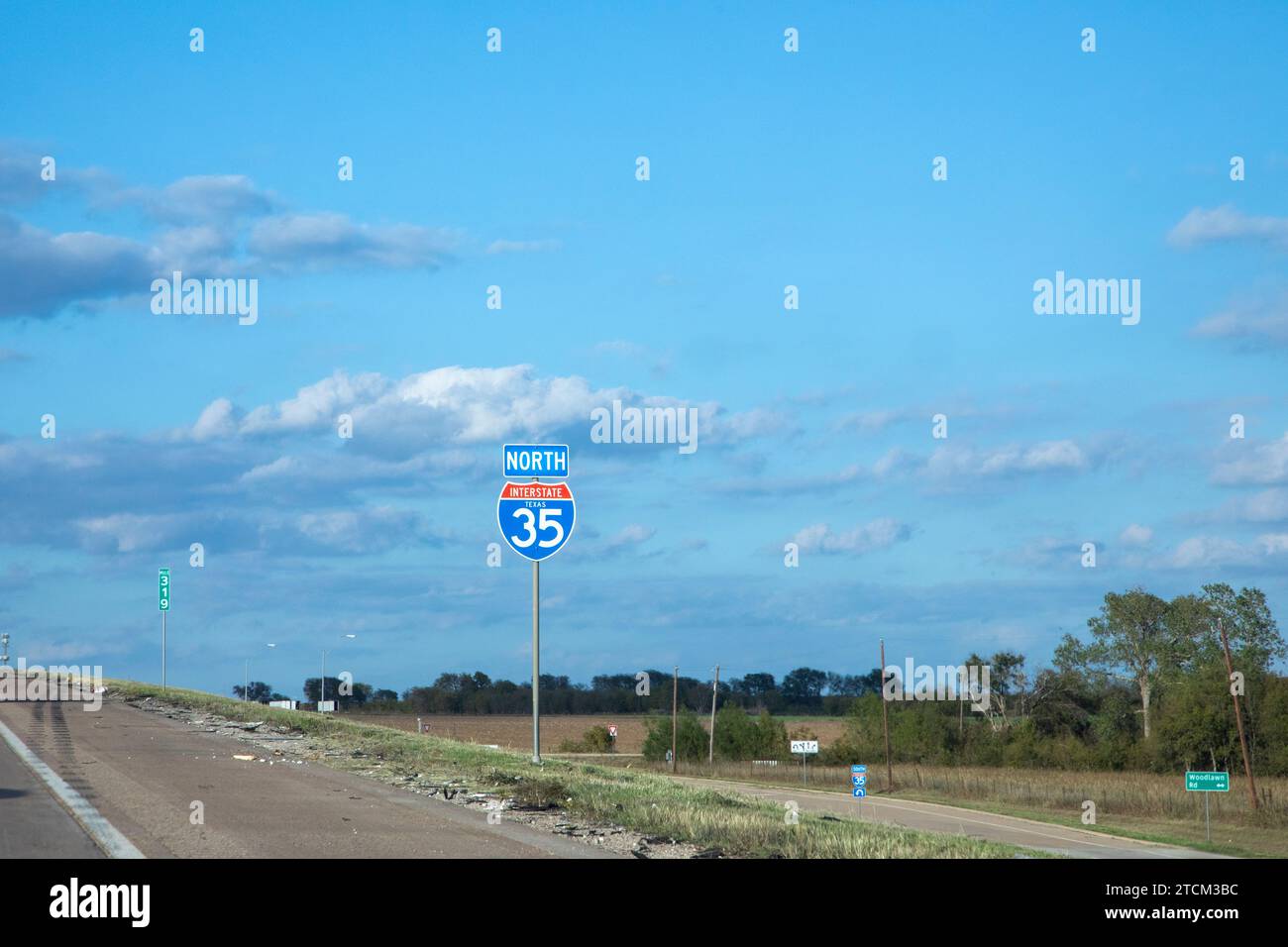 dirigiti a nord sull'interstate 35 senza traffico sulla strada Foto Stock