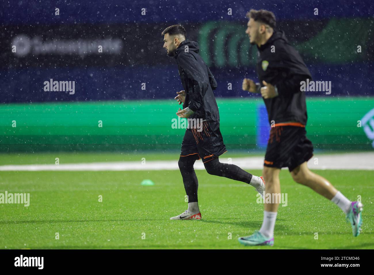 Zagabria, Croazia. 13 dicembre 2023. Giocatore di Ballkani durante una sessione di allenamento al Maksimir Stadium il 13 dicembre 2023. A Zagabria, in Croazia, prima della partita di 6 round della UEFA Conference League gorup C tra Dinamo Zagabria e FC Ballkani. Foto: Luka Stanzl/PIXSELL credito: Pixsell/Alamy Live News Foto Stock