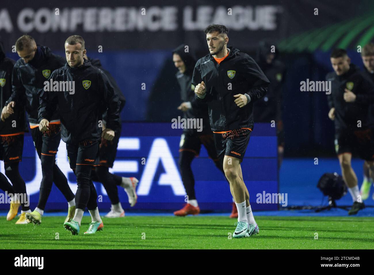 Zagabria, Croazia. 13 dicembre 2023. Giocatore di Ballkani durante una sessione di allenamento al Maksimir Stadium il 13 dicembre 2023. A Zagabria, in Croazia, prima della partita di 6 round della UEFA Conference League gorup C tra Dinamo Zagabria e FC Ballkani. Foto: Luka Stanzl/PIXSELL credito: Pixsell/Alamy Live News Foto Stock