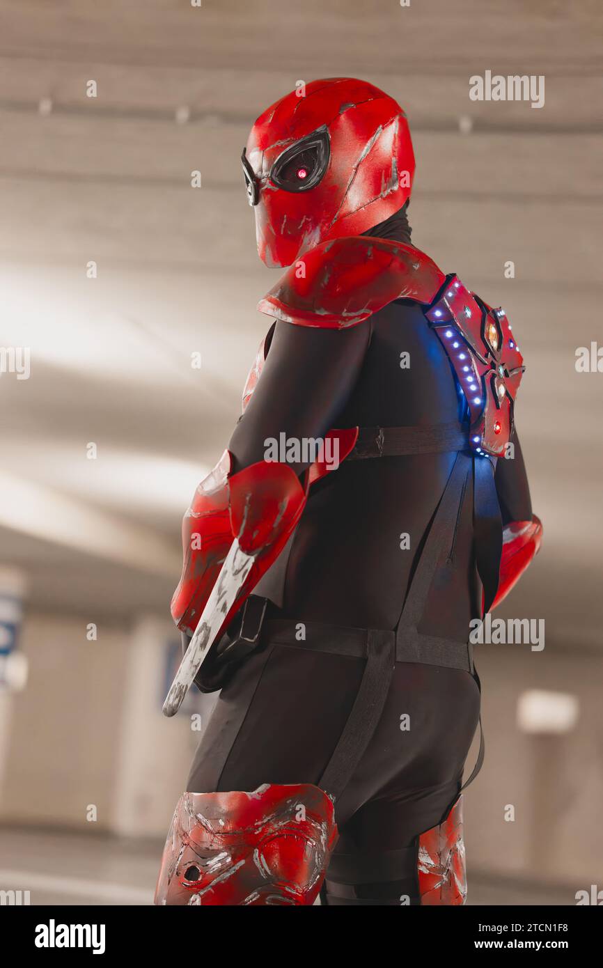 Un cosplayer maschile vestito da Spiderman della serie di film Marvel Comics Foto Stock