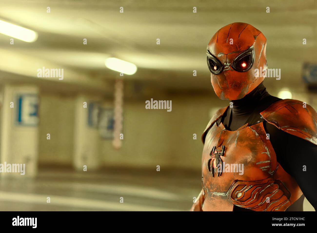 Un cosplayer maschile vestito da Spiderman della serie di film Marvel Comics Foto Stock