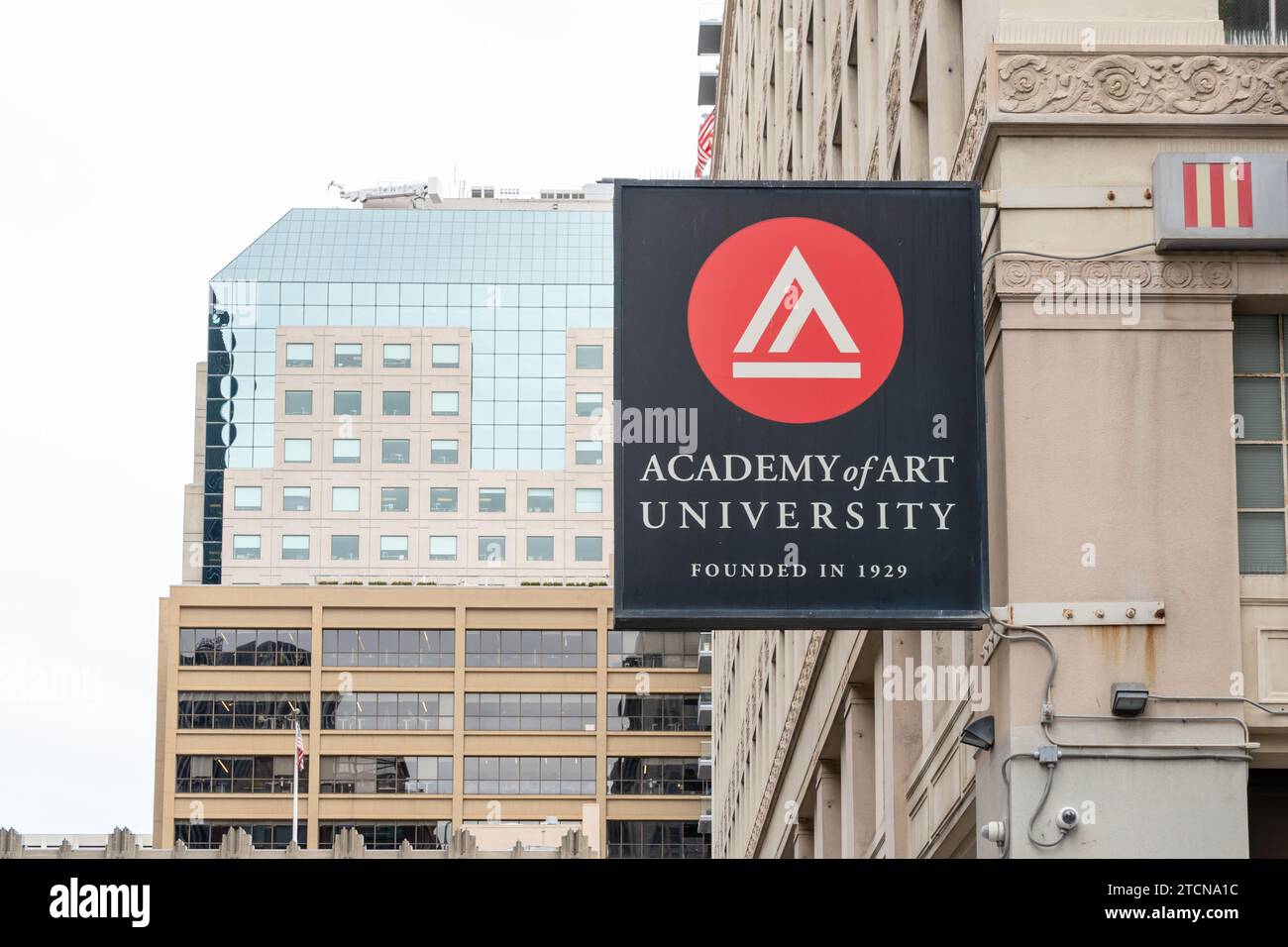 L'Academy of Art University proietta un cartello sull'edificio di San Francisco, California Foto Stock
