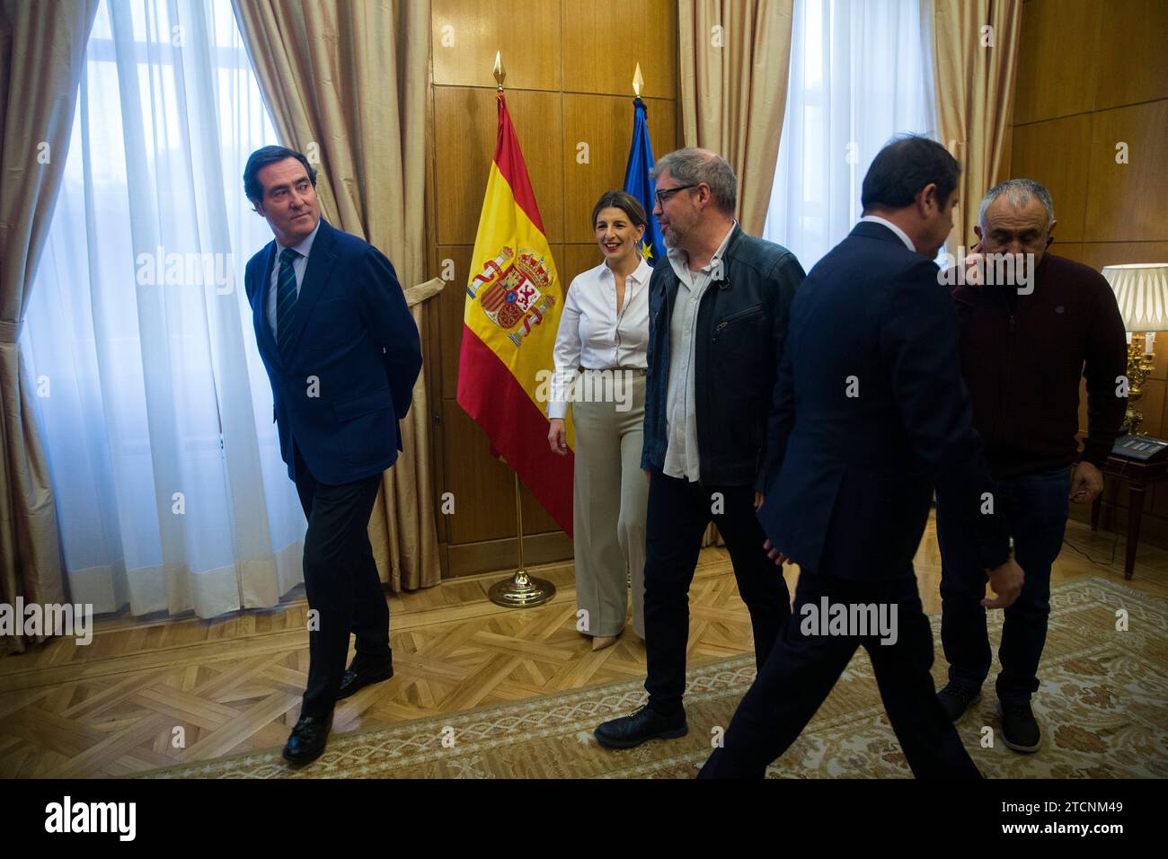 Madrid, 22/01/2020. Il nuovo ministro del lavoro e dell'economia sociale, Yolanda Díaz, incontra i leader dei sindacati di maggioranza, CC.OO. E UGT, e quelli del CEOE. Foto: Ángel de Antonio. ARCHDC. Crediti: Album / Archivo ABC / Ángel de Antonio Foto Stock