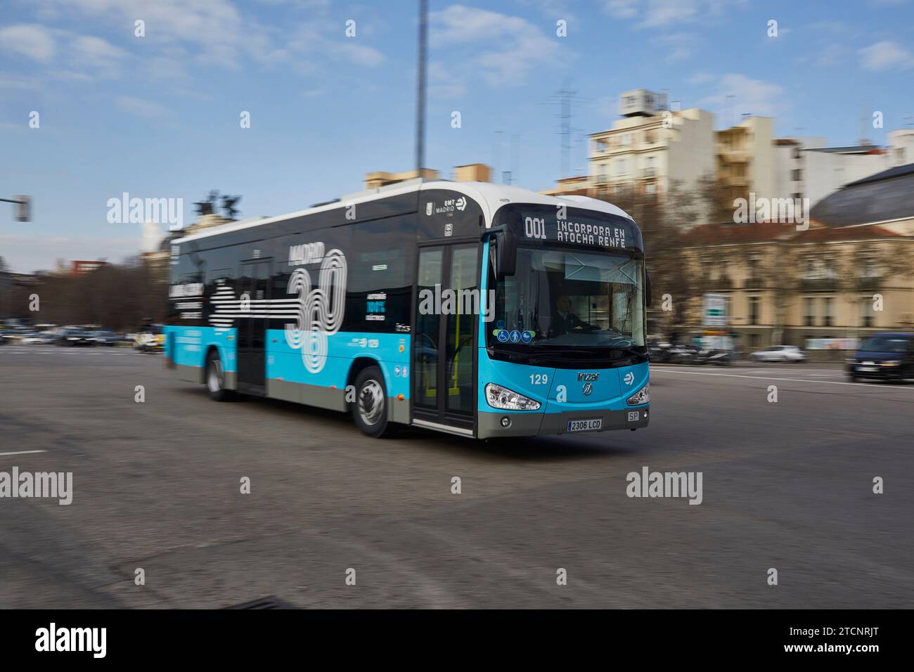 Madrid, 18/02/2020. Glorioeta dell'imperatore Carlos V (Atocha), Paseo del Prado e Plaza de Cibles. Inaugurazione dell'EMT 'zero' Linea che copre il percorso tra Atocha e Moncloa. È completamente elettrico e gratuito per i passeggeri. Foto: Guillermo Navarro. ARCHDC. Crediti: Album / Archivo ABC / Guillermo Navarro Foto Stock