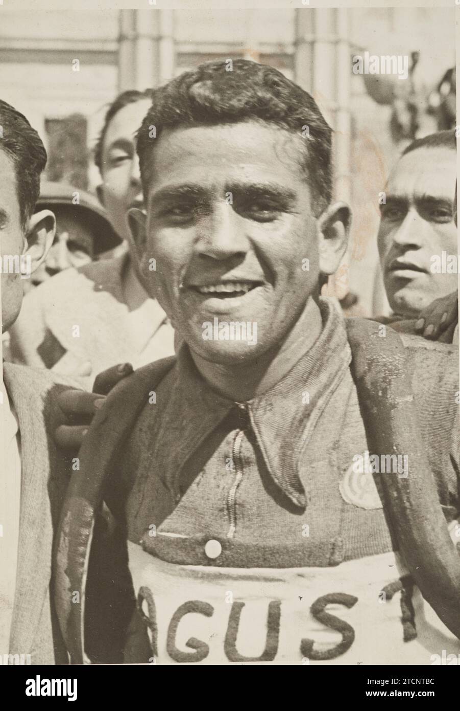 Barcellona, maggio 1932. Il ciclista Vicente Carretero. Sulla camicia del corridore, lo scudo del Real Madrid. Crediti: Album / Archivo ABC / Josep Brangulí Foto Stock
