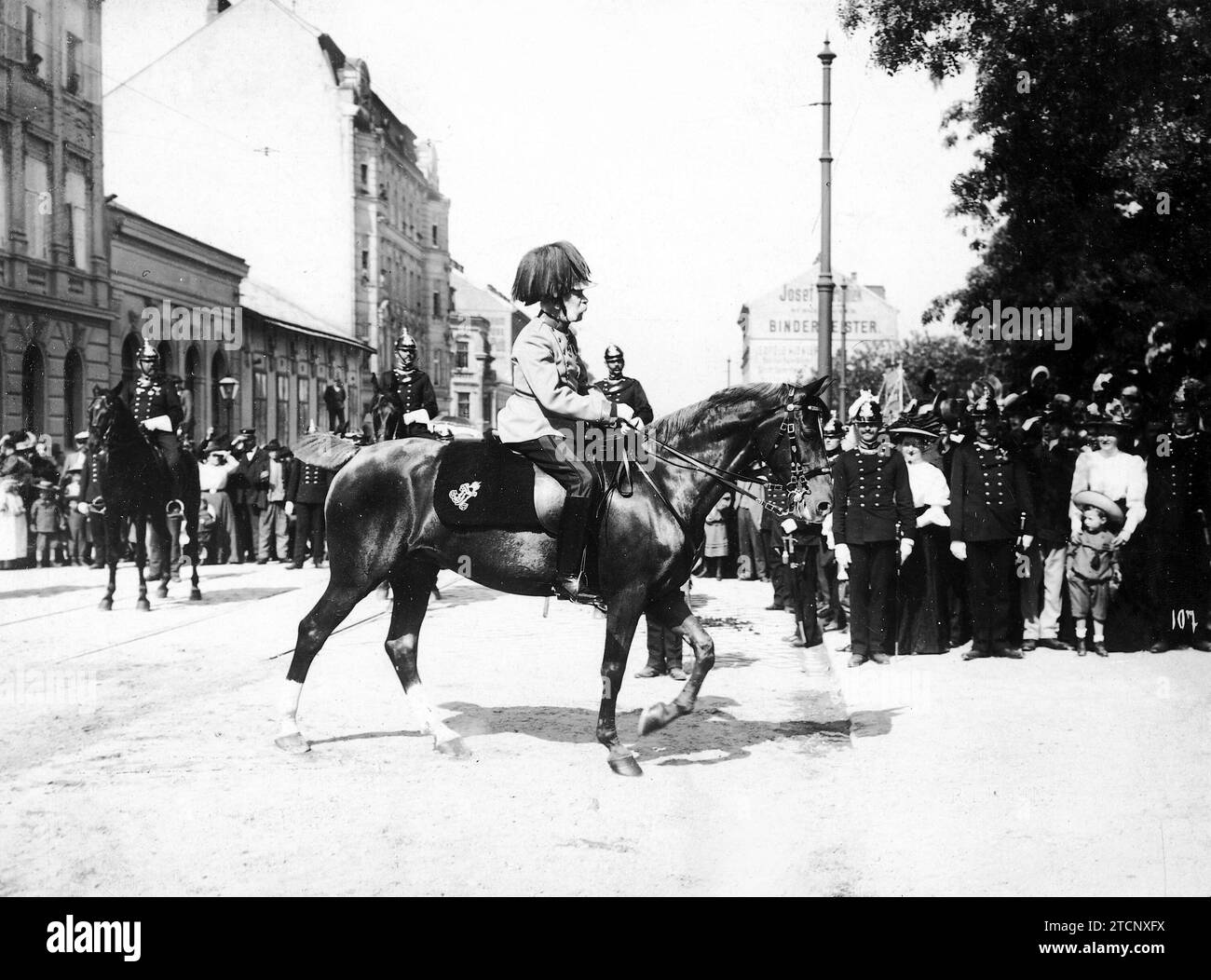 04/30/1910. L'Imperatore d'Austria-Ungheria. Sua Maestà Imperiale Francesco Giuseppe nella grande revisione militare di Schuchr. Crediti: Album / Archivo ABC / Charles Trampus Foto Stock