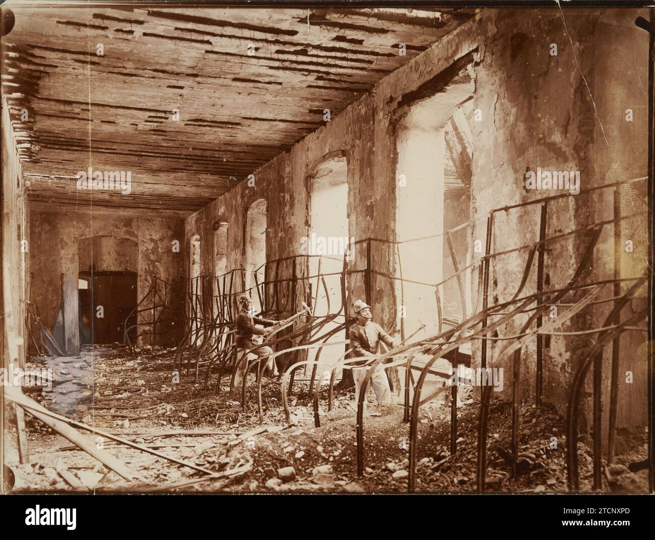 Madrid, 1906. Incendio nella fabbrica di tabacco. Nave dell'oreado de Cigars, dove è iniziato l'incendio. Crediti: Album / Archivo ABC Foto Stock