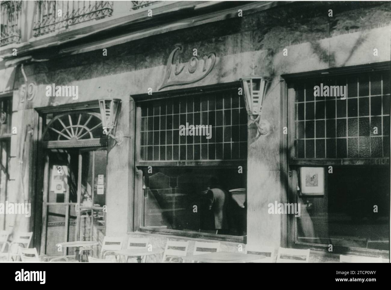 Madrid, 1982 (ca.). Lion, uno dei veri vecchi caffè. Crediti: Album / Archivo ABC Foto Stock