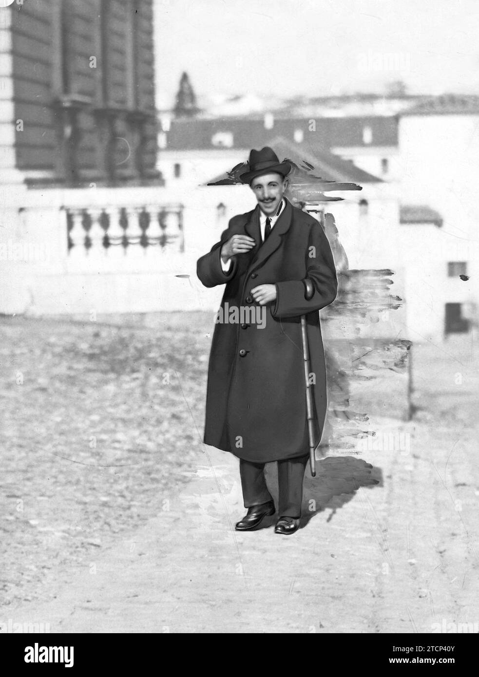 12/25/1914. In Plaza de Oriente. Il re Alfonso XIII lascia il palazzo a piedi la mattina del primo giorno di Pasqua. Crediti: Album / Archivo ABC / Ramón Alba Foto Stock