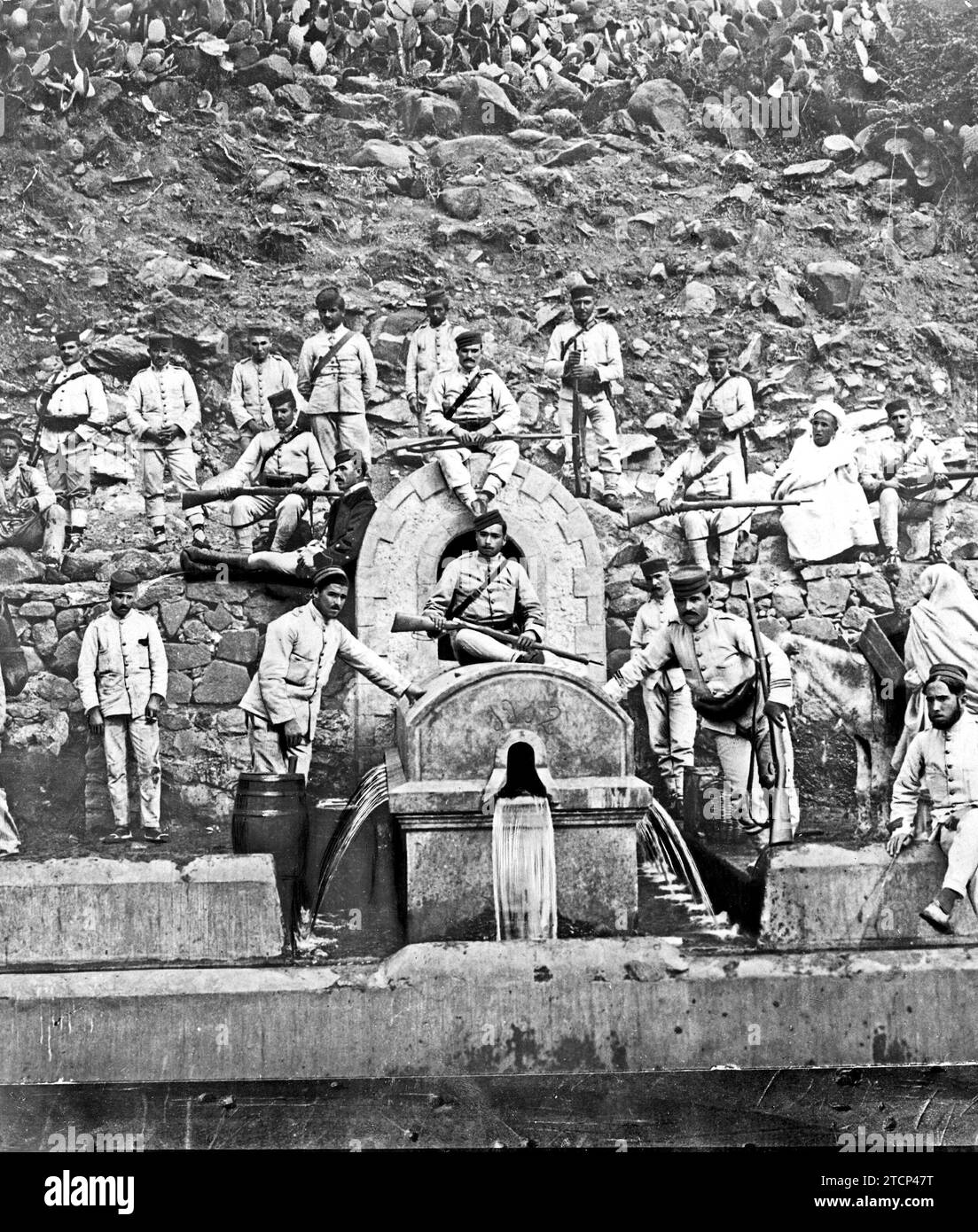 11/30/1912. L'azione della Spagna nel Rif. Fontana a 18 cucchiai, situata vicino alla sorgente di Ras Medua, recentemente inaugurata. Crediti: Album / Archivo ABC / Welkin Foto Stock