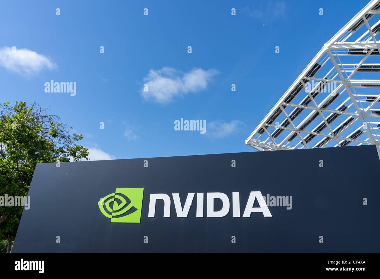 Primo piano di Nvidia firma il suo quartier generale a Santa Clara, California, Stati Uniti Foto Stock