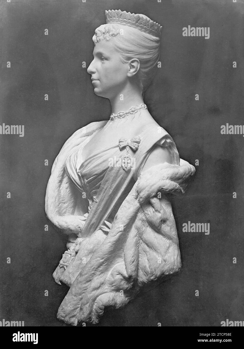12/31/1928. Busto della Regina María Cristina realizzato da Querol -. Crediti: Album / Archivo ABC Foto Stock