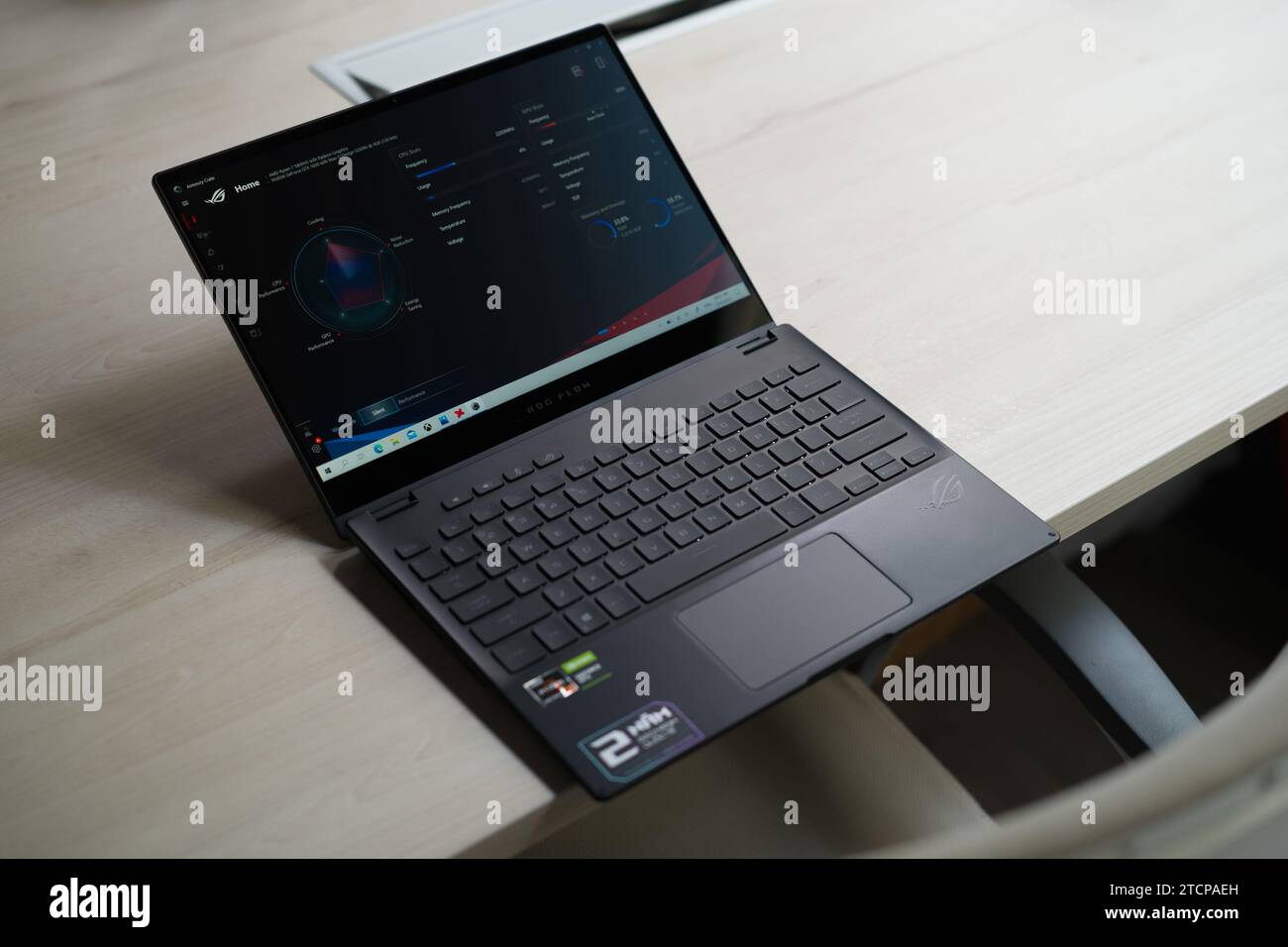 HCMC, VN - dicembre 2023. Notebook ASUS ROG Flow X13 Foto Stock