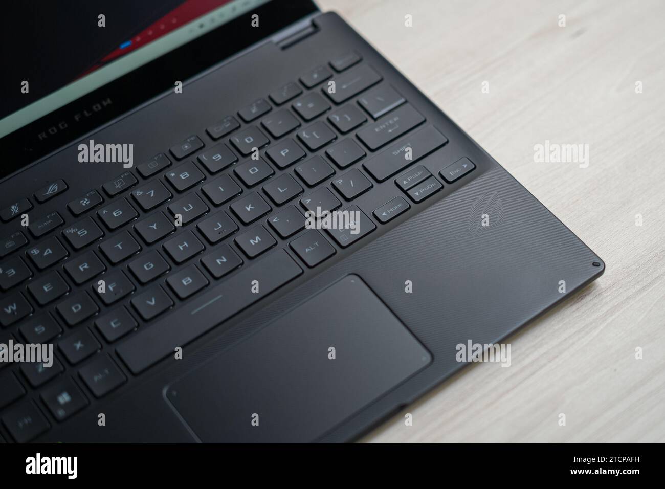 HCMC, VN - dicembre 2023. Notebook ASUS ROG Flow X13 Foto Stock