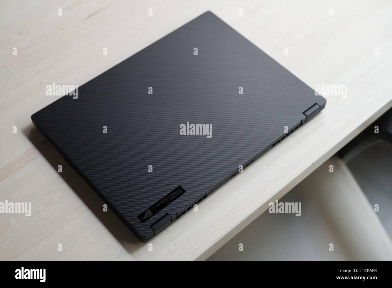 HCMC, VN - dicembre 2023. Notebook ASUS ROG Flow X13 Foto Stock