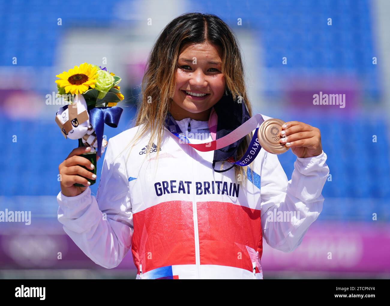 Foto del file datata 4-08-2021 di Sky Brown. La superstar britannica dello skateboard ha conquistato una storica medaglia di bronzo alle Olimpiadi di Tokyo 2020 e si dirigerà a Parigi come campione del mondo in carica nella categoria dei parchi. Ancora solo 15 anni, Brown non ha ancora rinunciato alla speranza di rappresentare anche il Team GB nella gara olimpica di surf a Tahiti. Data di emissione: Giovedì 14 dicembre 2023. Foto Stock