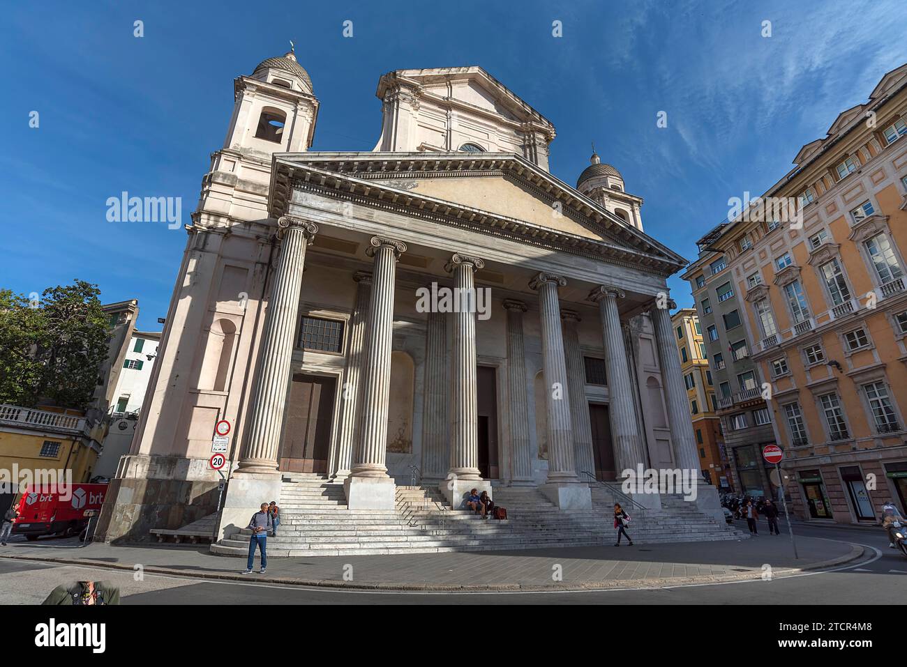 Basilica della Santissima Annunziata del Vastato, l'attuale facciata neoclassica fu progettata nel 1830-1840, Piazza della Nunziata, 4, Genova. Italia Foto Stock