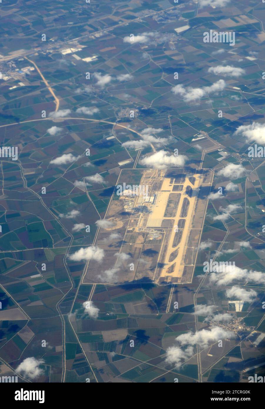 Vista aerea delle fattorie intorno a Karsavuran, Türkiye. Foto Stock