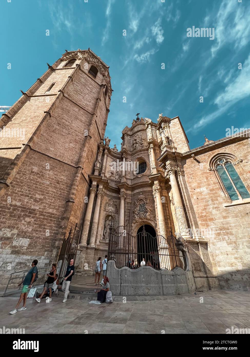 Valencia, Spagna - 3 settembre 2022: La Cattedrale di Valencia, nota anche come Cattedrale di Santa Maria, è una chiesa cattolica di Valencia, Spagna. Foto Stock