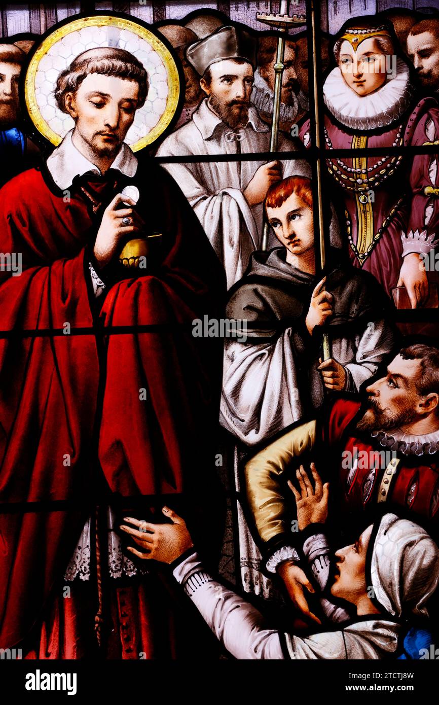 Chiesa di Sant'Augustin. Vetro colorato. Carlo Borromeo fu arcivescovo di Milano dal 1564 al 1584. Deauville. Francia. Foto Stock