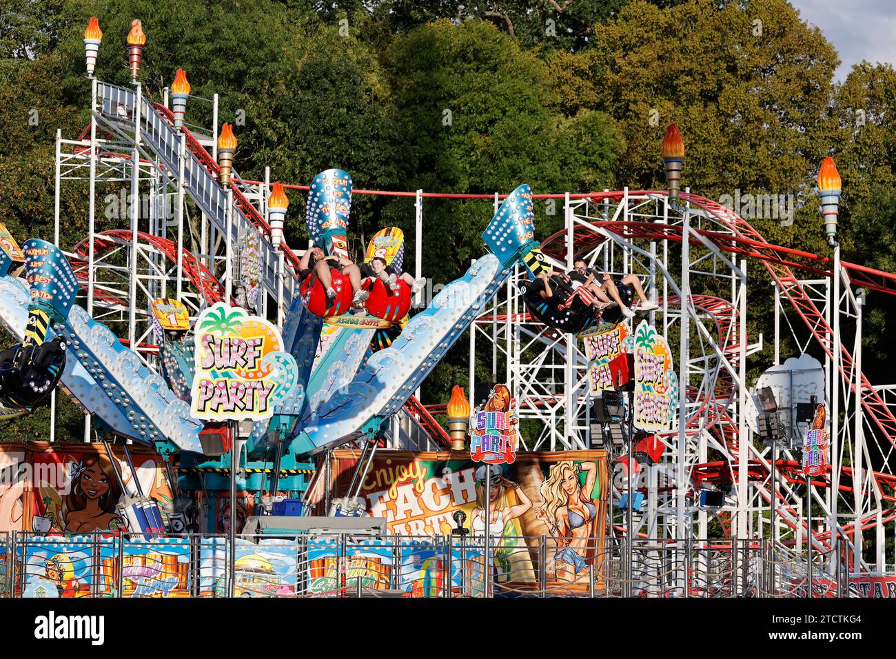 Giostre al Fun Fair di Saint Germain en Laye, Francia Foto Stock