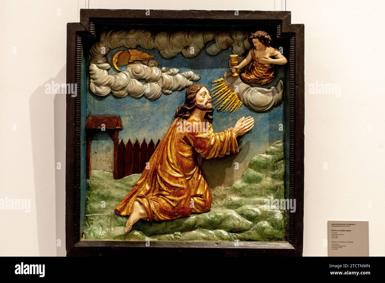 Museo d'arte, Budapest, Ungheria. Scultore ungherese Cristo sul Monte degli Ulivi, XVII secolo, legno dipinto e dorato Foto Stock