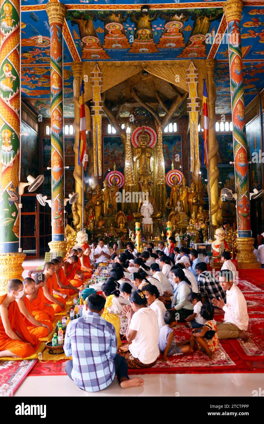 Mongkol Serei Kien Khleang Pagoda. Monaci alla cerimonia buddista. Phnom Penh; Cambogia. Foto Stock