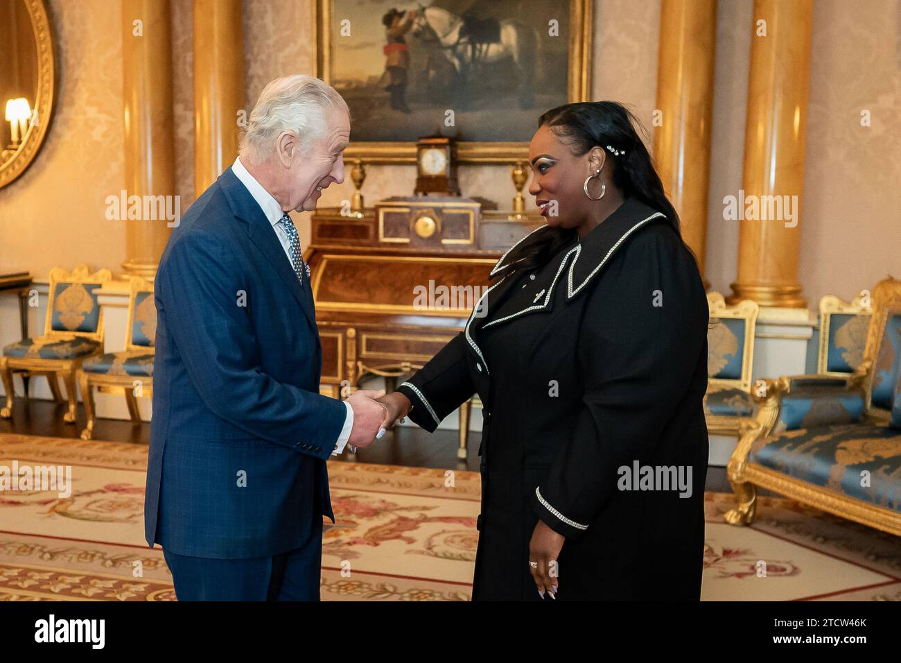 Re Carlo III riceve l'alto Commissario per Grenada nel Regno Unito, la signora Racher Croney, durante un'udienza a Buckingham Palace, Londra. Data di emissione: Giovedì 14 dicembre 2023. Foto Stock