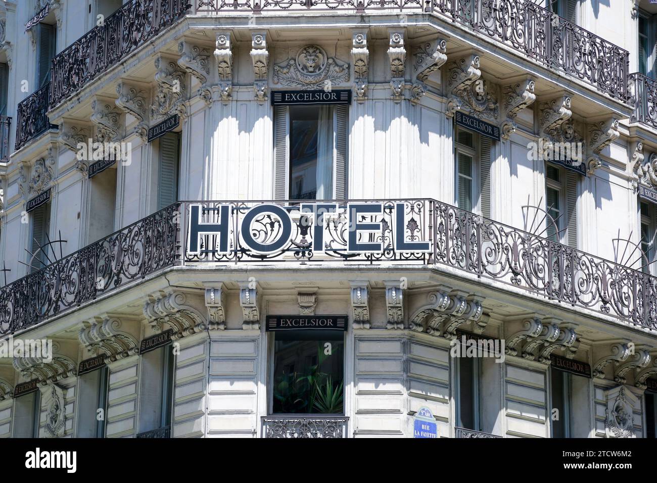 Opera Garnier, simbolo di Parigi in una giornata di sole, Parigi, Francia Foto Stock
