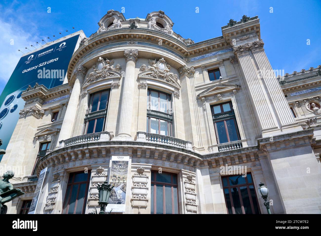 Opera Garnier, simbolo di Parigi in una giornata di sole, Parigi, Francia Foto Stock