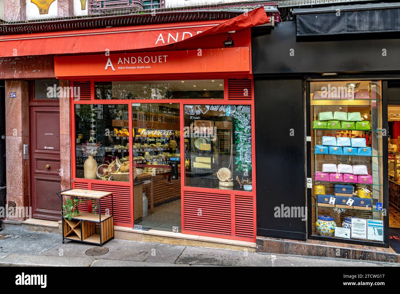 Androuet fromagerie un negozio specializzato di formaggi in Rue Mouffetard nel 5° arrondissement di Parigi, Francia Foto Stock