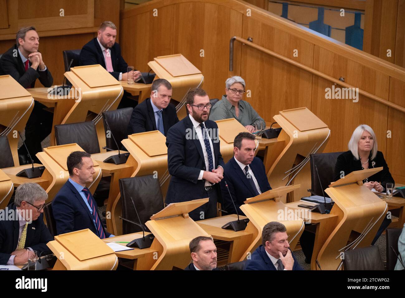 Edimburgo, Scozia, Regno Unito. 14 dicembre 2023. NELLA FOTO: Oliver Mundell MSP. Sessione settimanale di domande dei primi ministri a Holyrood al Parlamento scozzese. Credito: Colin D Fisher credito: Colin Fisher/Alamy Live News Foto Stock