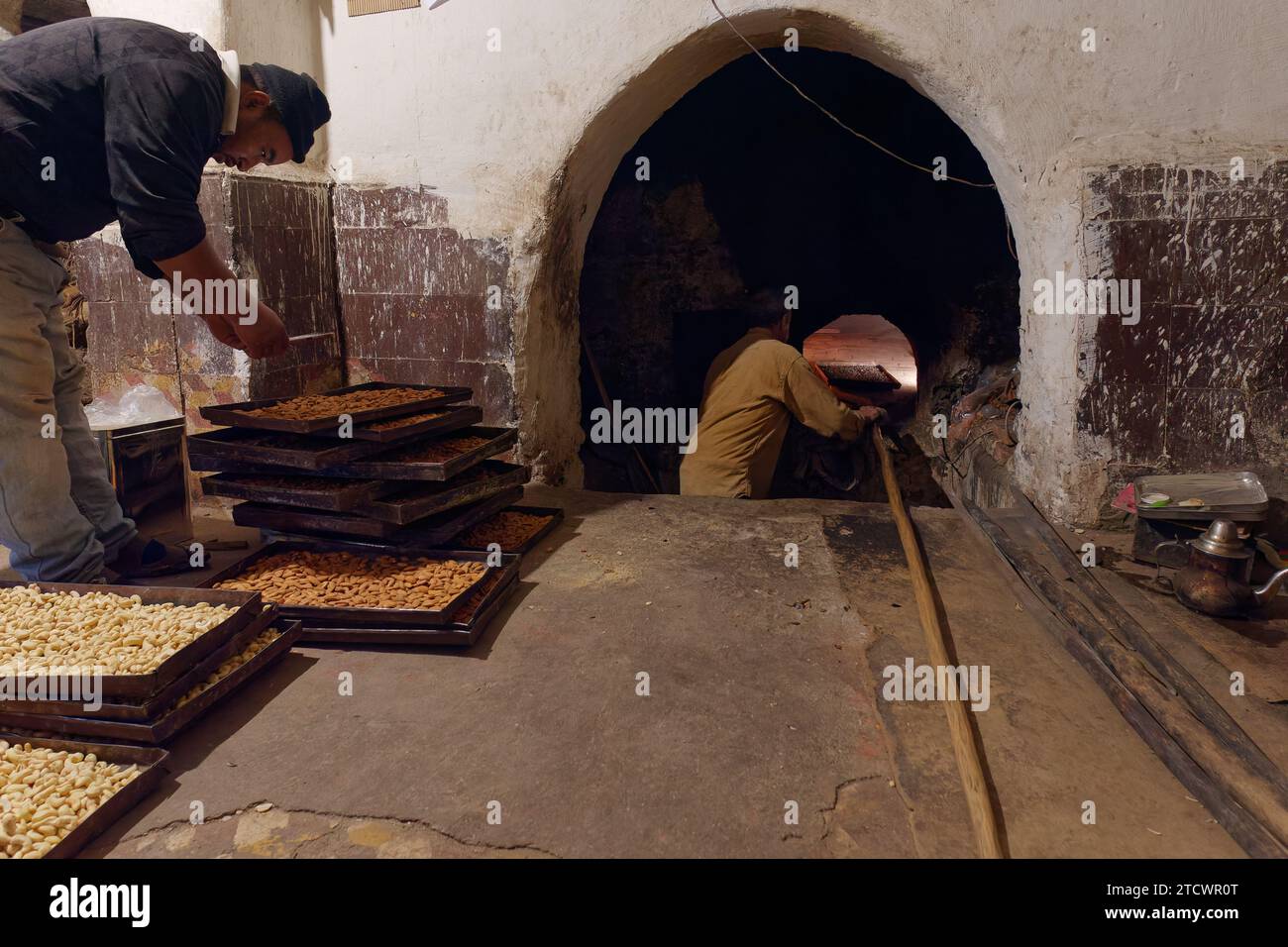 Tradizionale panetteria storica a Marrakech, Marocco. 14 dicembre 2023 Foto Stock