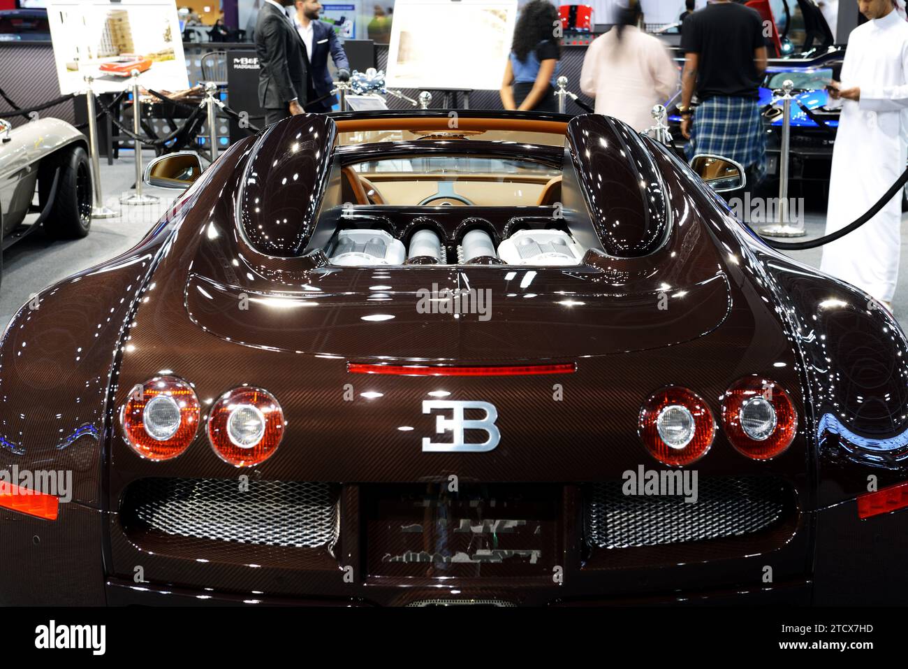 DUBAI, Emirati Arabi Uniti - 16 NOVEMBRE: Il Bugatti Veyron 6.4 Grand Sport Vitesse sportscar sarà presente al Dubai Motor Show 2019 il 16 novembre 2019 Foto Stock