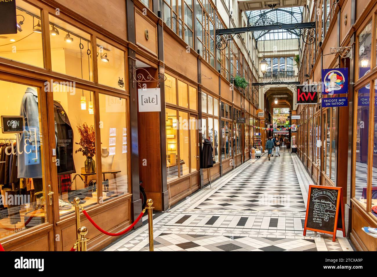 Passage du Grand-Cerf, uno dei portici coperti più grandi e grandiosi di Parigi, situato nel secondo arrondissement di Parigi Foto Stock