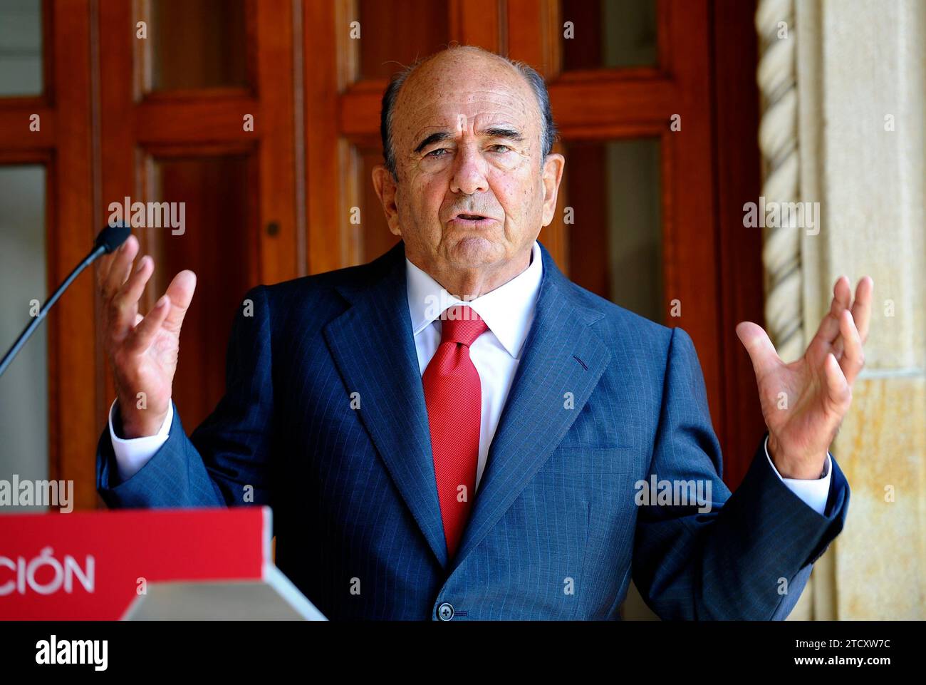 Emilio Botín nella sua casa, 5 maggio Spagna, 2012. (Foto/Juan Manuel Serrano Arce) ArcDC Juan Manuel Serrano Arce. Crediti: Album / Archivo ABC / Juan Manuel Serrano Arce Foto Stock