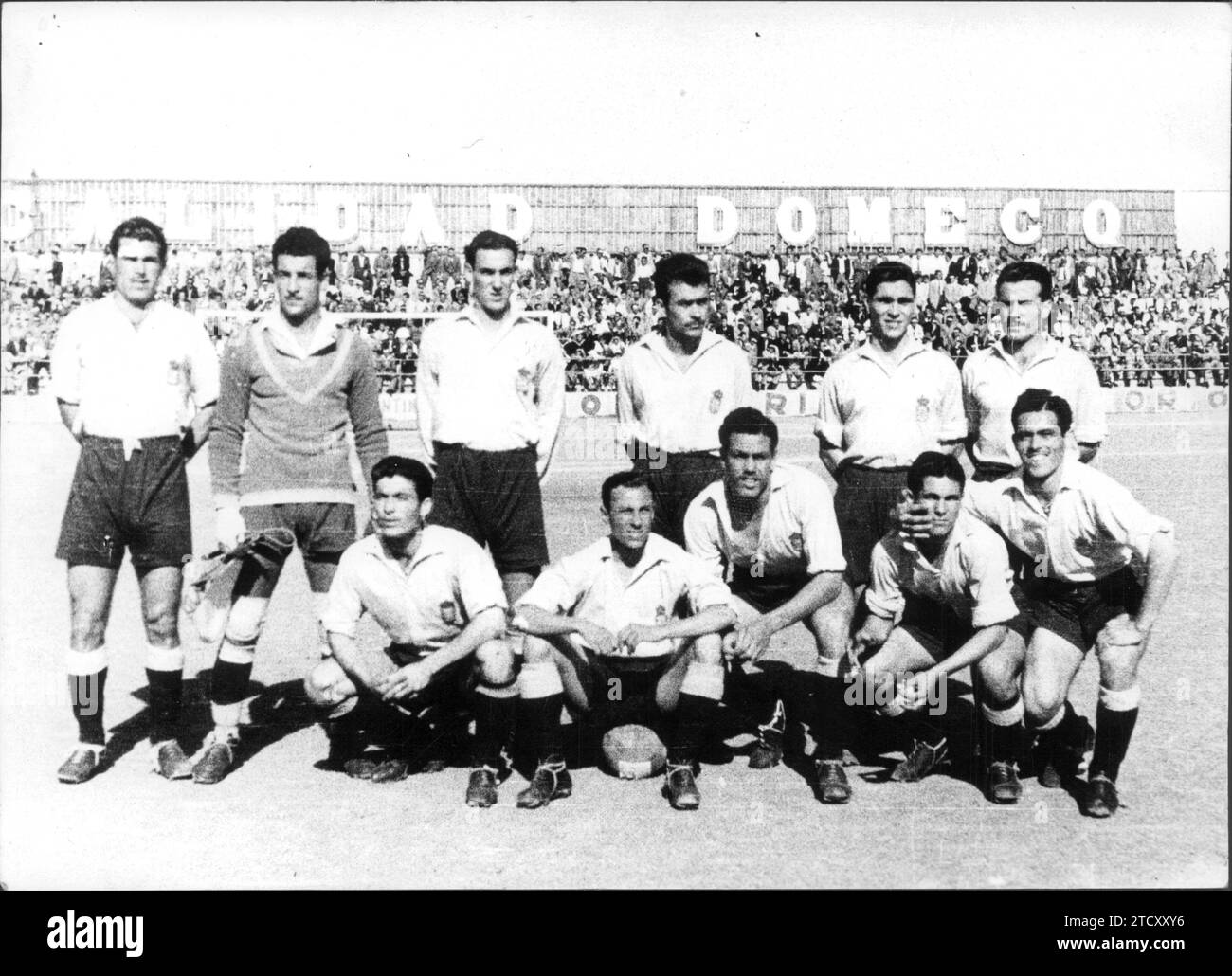 La squadra della Deportiva las Palmas union che ottenne la promozione in seconda divisione, nell'Imperial de Murcia, dopo aver vinto la Liguilla, nel maggio 1950. In the Image, Standing: Juanono, Montes, Padró, Vieira, Yayo, e Chestnut Trees. Seduti: Tatono, Cedres, Tacoronte, Peña e Manolín. Crediti: Album / Archivo ABC / Hernández Gil Foto Stock