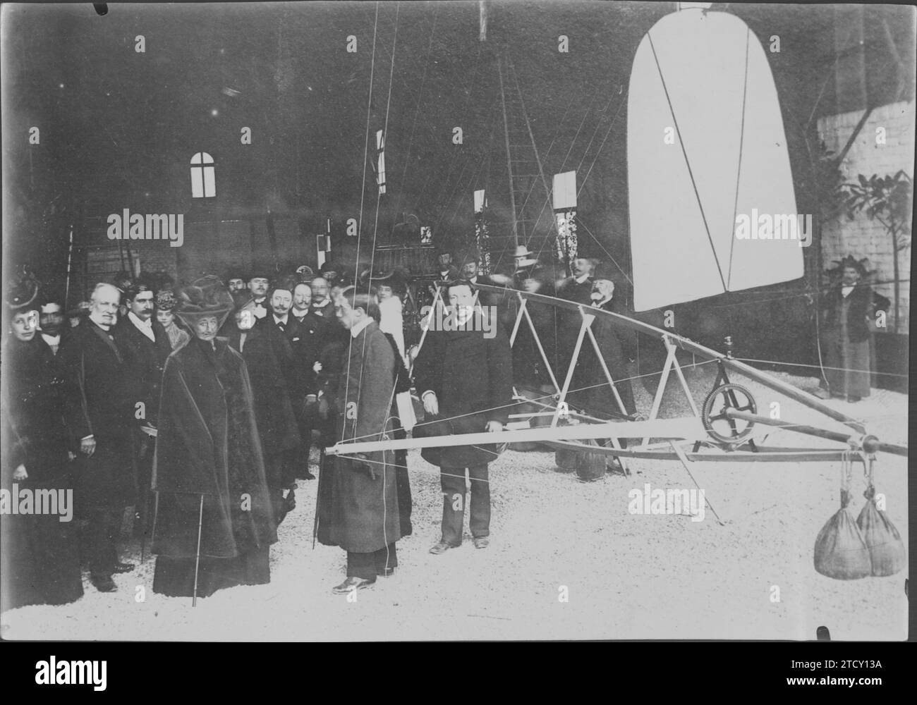 12/31/1909. Visita dell'ex imperatrice Eugenia a Santos Dumont. Crediti: Album / Archivo ABC Foto Stock