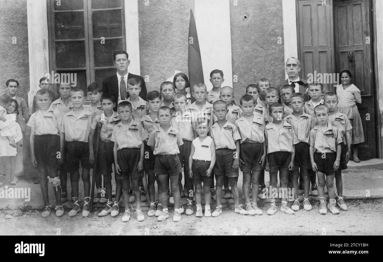Lorca (Murcia), agosto 1933. Bambini che hanno partecipato alla prima colonia scolastica Lorca organizzata dal Consiglio locale della prima educazione. A capo della spedizione c'erano gli insegnanti Juan Pérez Muelas e Juan Lucas Pérez. Crediti: Album / Archivo ABC / Pedro Menchón Foto Stock