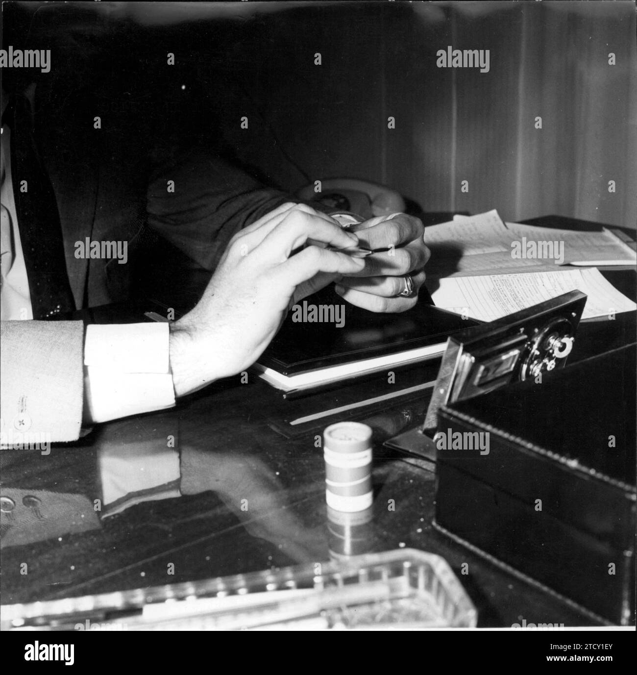 Santana: Medaglia extra-olimpica in Messico 1968. Nell'immagine, le sue mani ci giocano. Crediti: Album / Archivo ABC / Manuel Sanz Bermejo Foto Stock