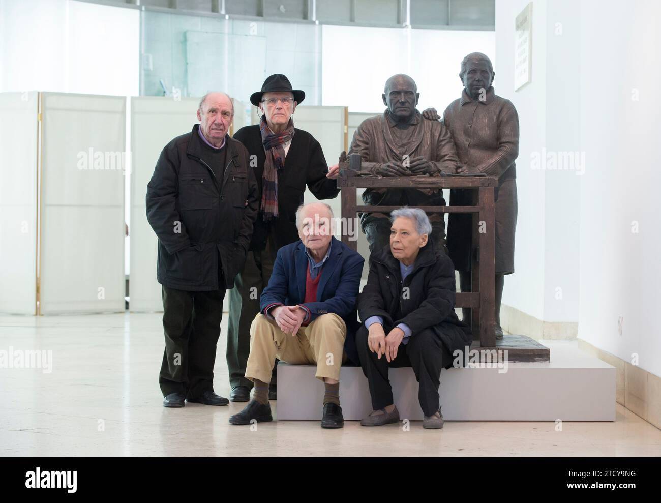 Madrid, 02/03/2016. Mostra dei realisti di Madrid al Museo Thyssen. Nell'immagine, Francisco López Hernandez, Julio López Hernández, Antonio López e Isabel Quintanilla. Foto: Ignacio Gil ARCHDC. Crediti: Album / Archivo ABC / Ignacio Gil Foto Stock