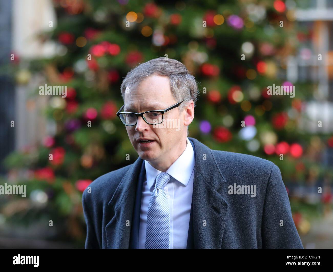 Londra, Regno Unito. 12 dicembre 2023. Michael Tomlinson, Ministro aggiunto per la migrazione illegale, lascia il numero 10 di Downing Street dopo la riunione del Gabinetto. Foto Stock