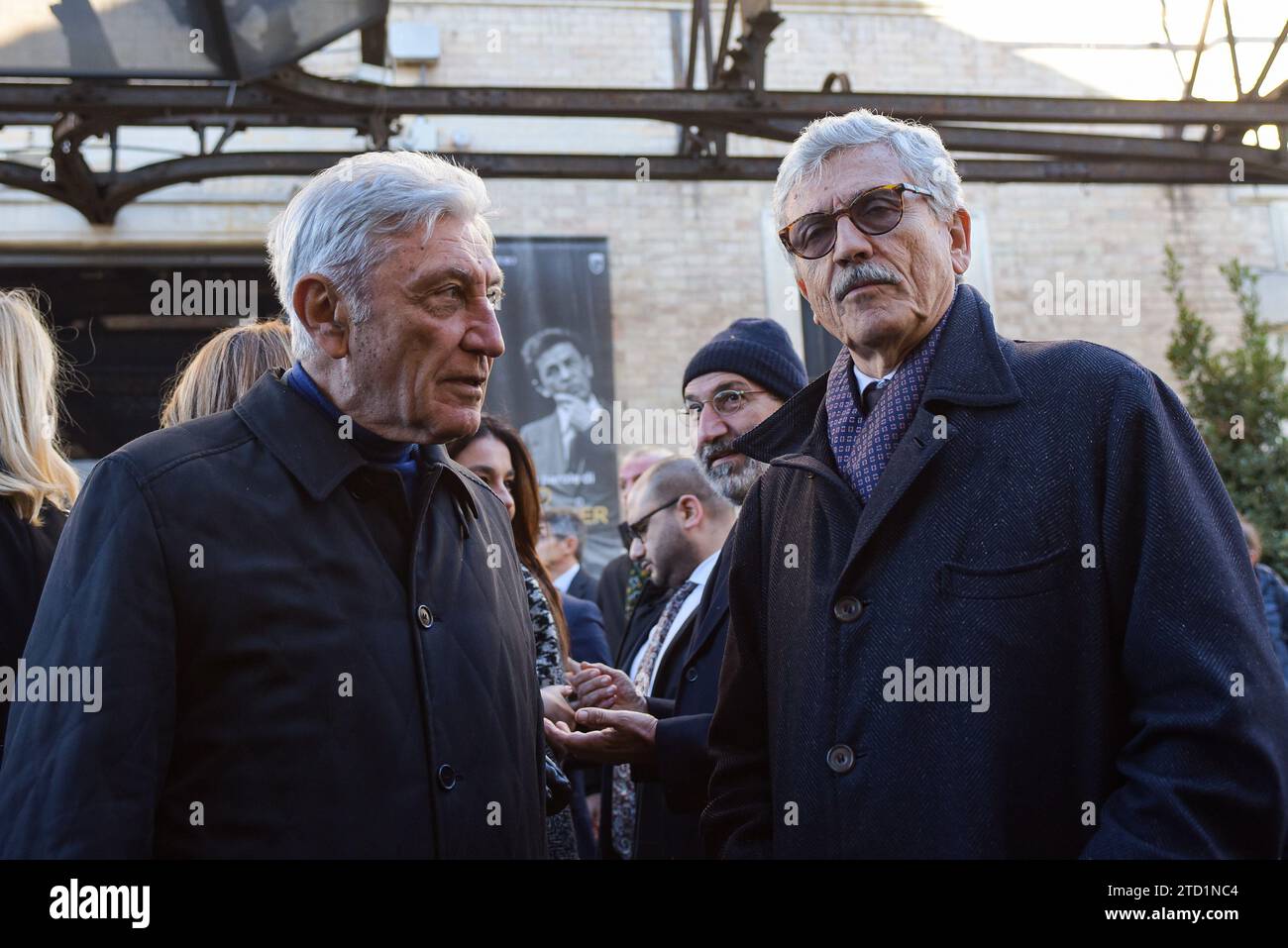 Antonio Bassolino e massimo D'Alema partecipano all'inaugurazione della mostra "i luoghi e le parole di Enrico Berlinguer", presso il mattatoio. La mostra è dedicata alla figura di Enrico Berlinguer, uno dei protagonisti della storia politica italiana del XX secolo e segretario del Partito Comunista Italiano dal 1972 al 1984, per il centenario della sua nascita. Foto Stock