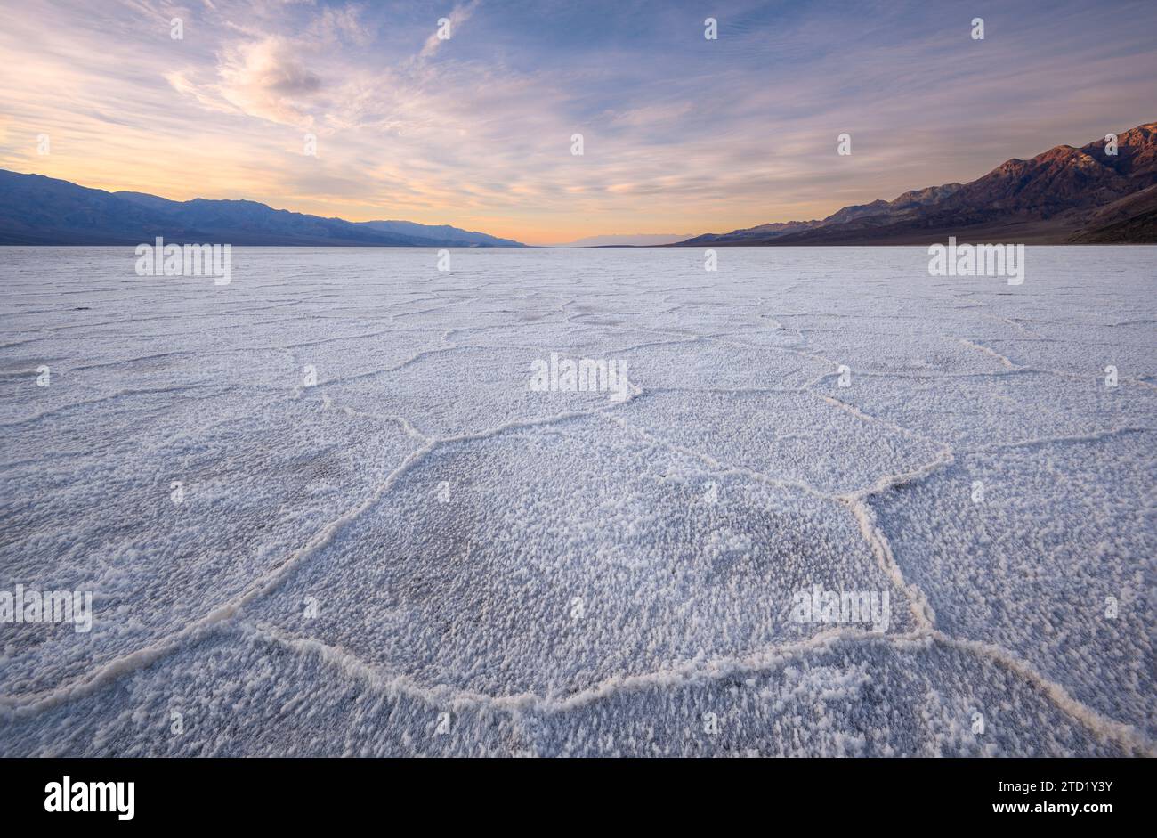 Formazioni saline al Badwater Basin nel Death Valley National Park, California. Foto Stock