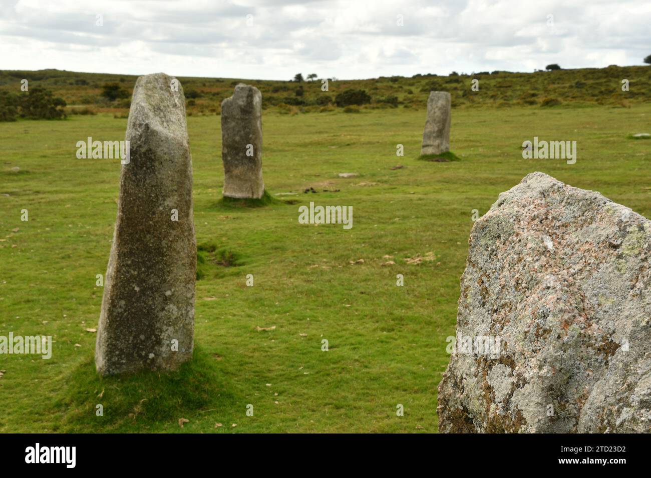 Una porzione del Neolitico tardo o dell'Età del Bronzo precoce Hurlers cerchio di pietra preistorico su Bodmin Moor .Bodmin, Cornwall.UK Foto Stock