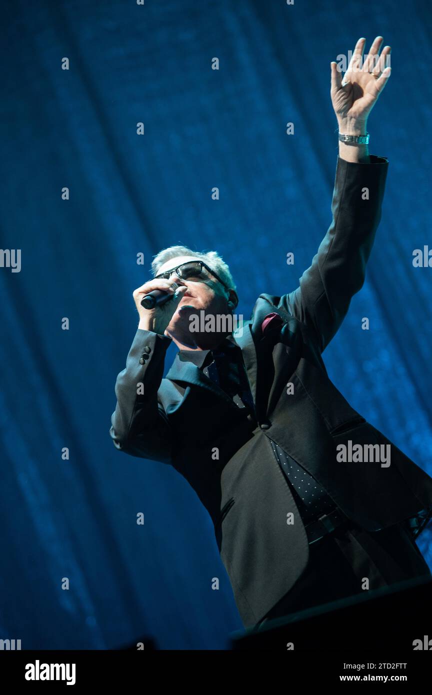 Londra, Regno Unito. 15 dicembre 2023. I Madness si esibiscono dal vivo all'O2 Arena. Cristina Massei/Alamy Live News Foto Stock