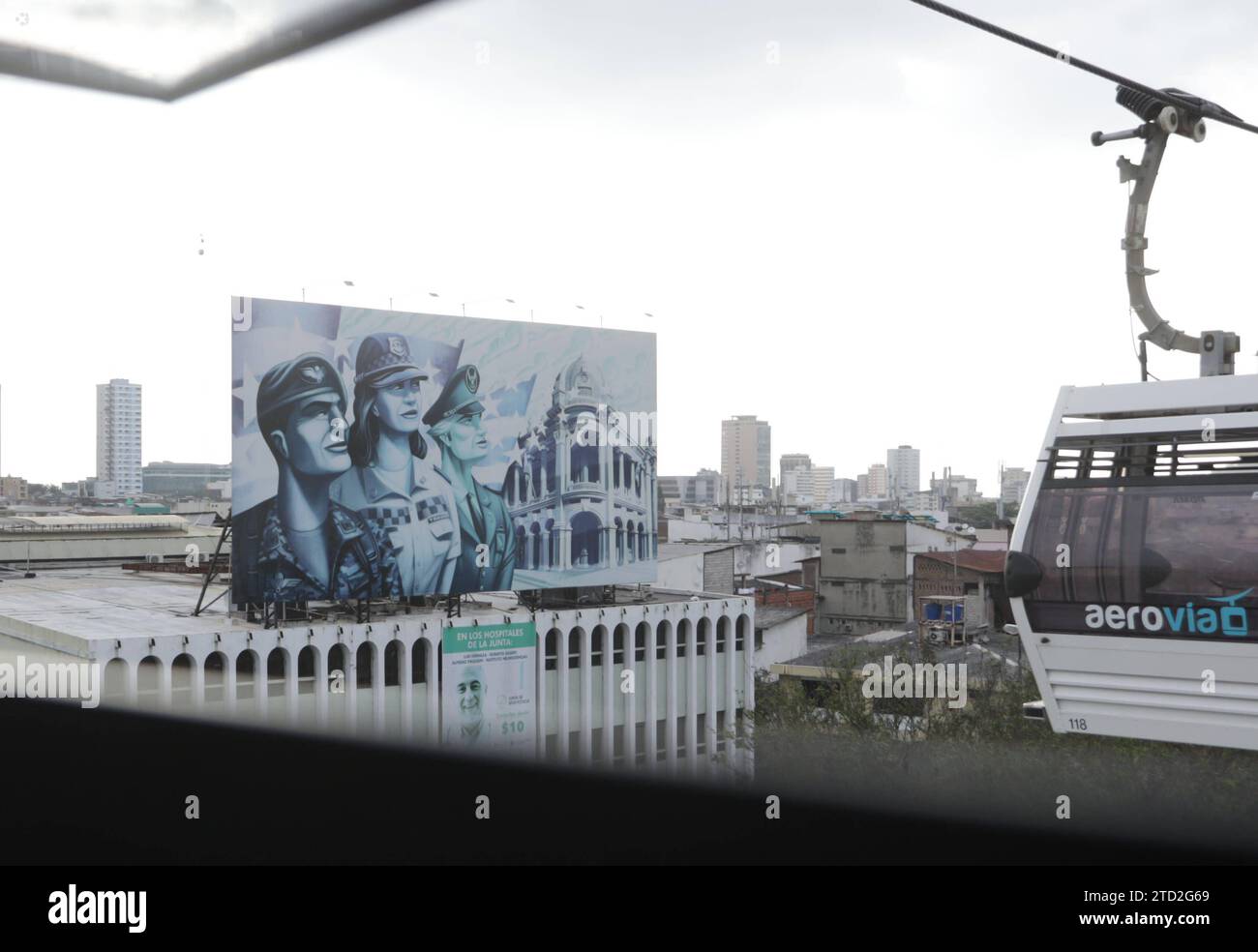 GYE-OBRAS DE AEROARTE Guayaquil, viernes 15 de diciembre del 2023 A pesar de la garantia tÃ cnica de durabilidad resistentes al sol, viento y lluvia que dijo tener, Xavier Alvarez, de Siglo XXI, las 14 obras del proyecto denominado Aeroarte impulsado por la alcaldia de Guayaquil, de Cinthya Viteri, con un costo de $980,000, lucen desgastadas y descoloridas. Foto: CÃ sar Munoz/API Guayaquil Guayas Ecuador SOI-GYE-OBRASDEAEROARTE-763d0d07de88c8fd6ca29e294af28b03 ** GYE OBRAS DE AEROARTE Guayaquil, venerdì 15 dicembre 2023 nonostante la garanzia tecnica di durata resistente al sole, al vento e al vento Foto Stock