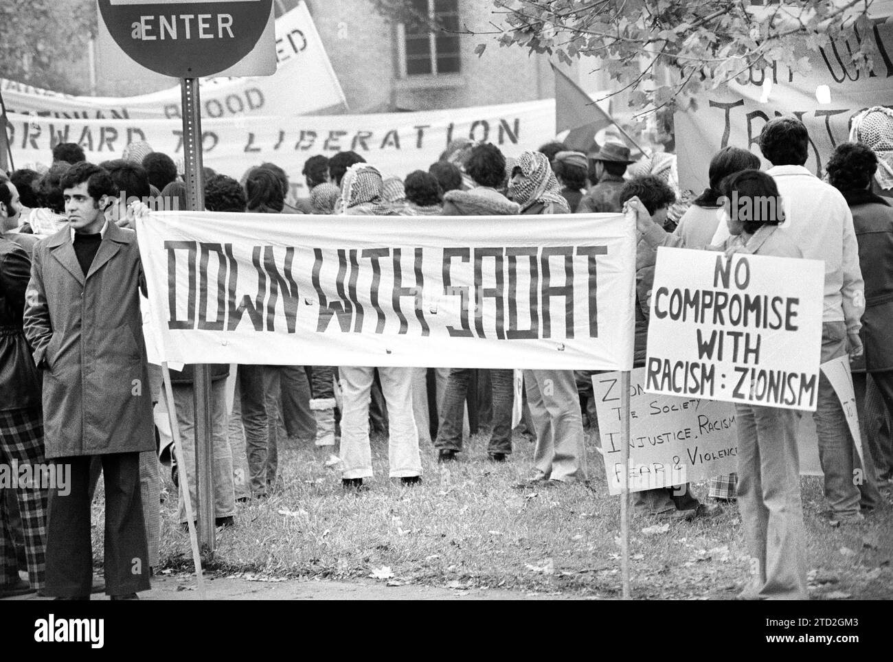 Manifestazione contro il presidente egiziano Anwar Sadat, Washington, D.C., USA, Warren K. Leffler, U.S. News & World Report Magazine Photography Collection, 21 novembre 1977 Foto Stock