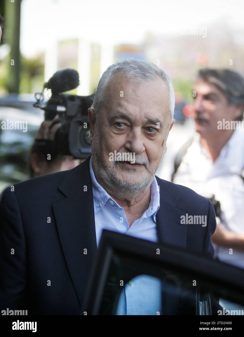 Siviglia, 18/05/2023. L'ex presidente della Junta de Andalucía, José Antonio Griñán, si reca presso l'Istituto di Medicina legale per una nuova visita medica presso i tribunali di Siviglia. Foto: Raúl Doblado. ARCHSEV. Crediti: Album / Archivo ABC / Raúl Doblado Foto Stock